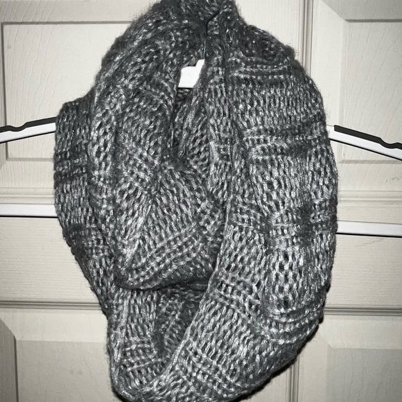 Accessories - Cozy Gray Knit Infinity Scarf w metallic thread accents